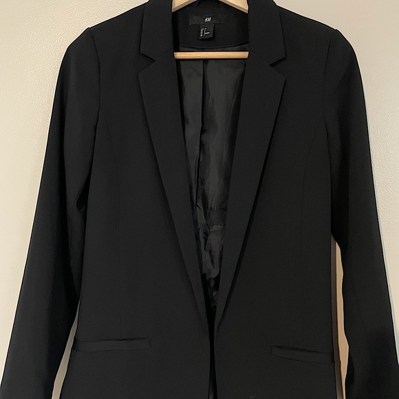H&M Black Blazer - Picture 1 of 7